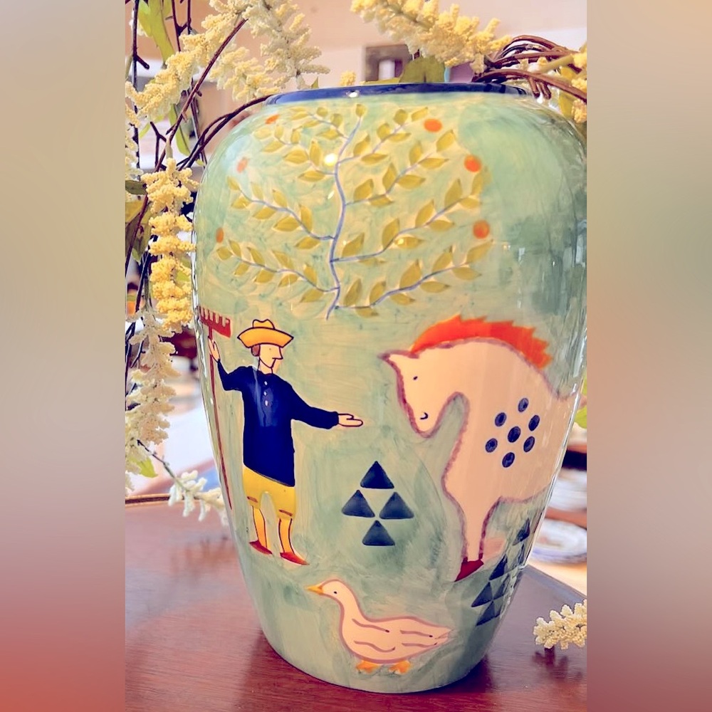 VINTAGE SUSAN SARGENT WHIMSICAL FOLK ART - FARM ANIMAL VASE 9.5”